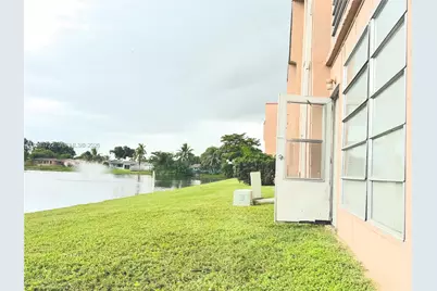 9900 Sunrise Lakes Blvd #102, Sunrise, FL 33322 - Photo 15