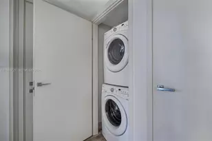 1300 Brickell Bay Dr, Miami, FL 33131 - Photo 27