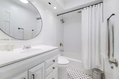 1020 Meridian Ave #816, Miami Beach, FL 33139 - Photo 7