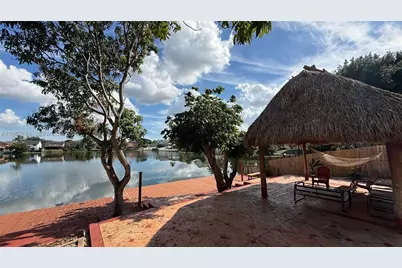 1001 SW 98th Ave #00, Pembroke Pines, FL 33025 - Photo 5