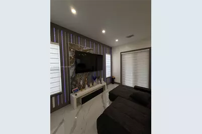 1860 SE 18th Ter, Homestead, FL 33035 - Photo 23