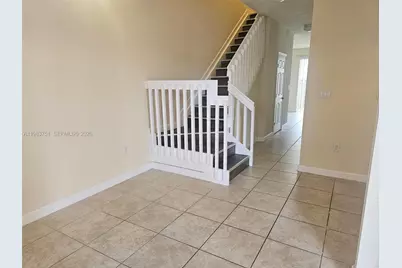 142 SE 28th Ter #12, Homestead, FL 33033 - Photo 11