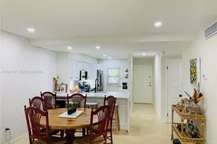 6815 Edgewater Dr, Coral Gables, FL 33133 - Photo 7