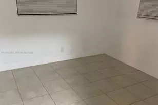 210 NE 40th Ct, Oakland Park, FL 33334 - Photo 3