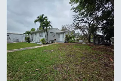 1 Esplanade Dr #1, Miami Springs, FL 33166 - Photo 3
