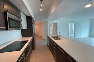 55 SE 6th St, Miami, FL 33131 - Photo 25