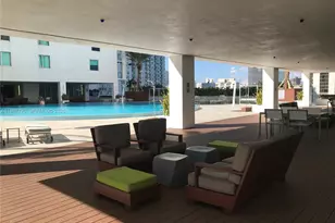 55 SE 6th St, Miami, FL 33131 - Photo 7