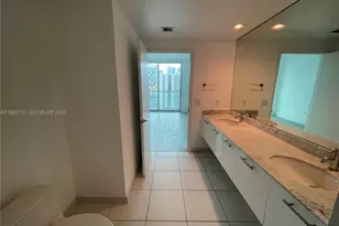 55 SE 6th St, Miami, FL 33131 - Photo 19