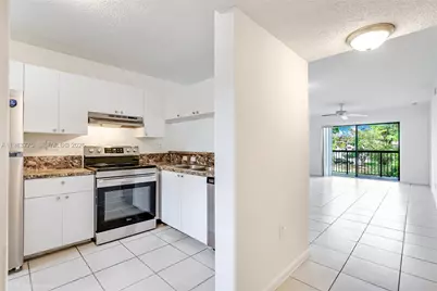 9992 Nob Hill Pl #9992, Sunrise, FL 33351 - Photo 5