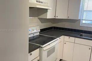 1820 N 17th Ave, Hollywood, FL 33020 - Photo 3