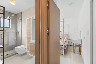 550 NW 58th Ave, Miami, FL 33126 - Photo 23