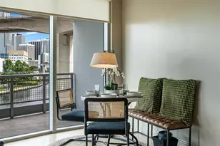 690 SW 1st Ct, Miami, FL 33130 - Photo 9