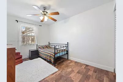 9445 NW 42nd St, Sunrise, FL 33351 - Photo 13