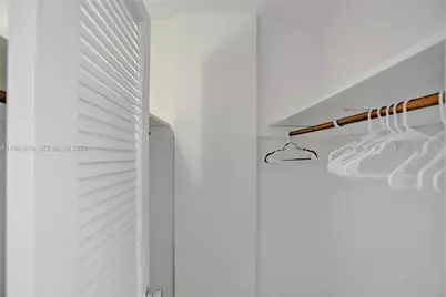 19390 Collins Ave #1114, Sunny Isles Beach, FL 33160 - Photo 9