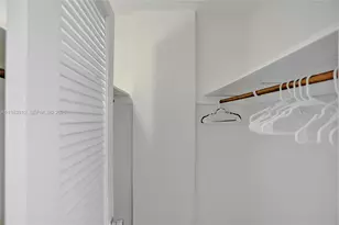 19390 Collins Ave, Sunny Isles Beach, FL 33160 - Photo 9