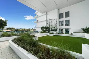 9221 E Bay Harbor Dr, Bay Harbor Islands, FL 33154 - Photo 37