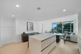 9221 E Bay Harbor Dr, Bay Harbor Islands, FL 33154 - Photo 5