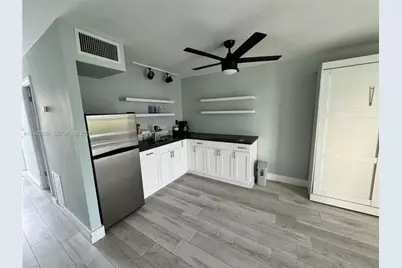 1615 West Ave #402, Miami Beach, FL 33139 - Photo 3