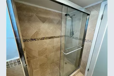 1615 West Ave #402, Miami Beach, FL 33139 - Photo 7