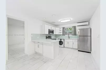 1432 NE 5th Ave #2, Fort Lauderdale, FL 33304 - Photo 3