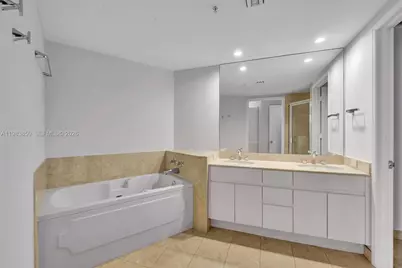 848 Brickell Key Dr #2602, Miami, FL 33131 - Photo 25