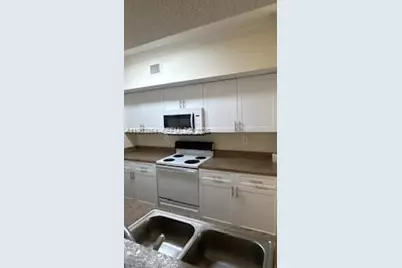 11631 SW 2nd St #20107, Pembroke Pines, FL 33025 - Photo 9