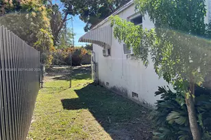 4420 SW 3rd St, Miami, FL 33134 - Photo 25