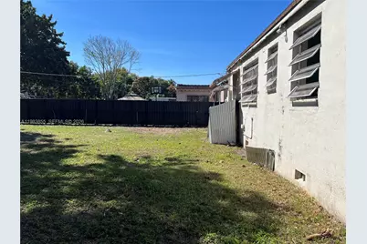 4420 SW 3rd St, Miami, FL 33134 - Photo 27