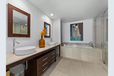 [Address not provided], Miami, FL 33131 - Photo 17