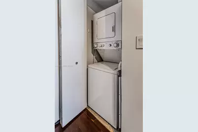 50 Biscayne Blvd #907, Miami, FL 33132 - Photo 3
