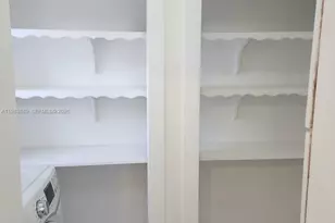 804 NE 2nd St, Hallandale Beach, FL 33009 - Photo 9