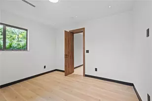 20020 NE 21st Ct, Miami, FL 33179 - Photo 69