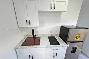 9255 SW 43rd Terrace, Miami, FL 33165 - Photo 3