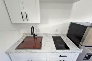 9255 SW 43rd Terrace, Miami, FL 33165 - Photo 9