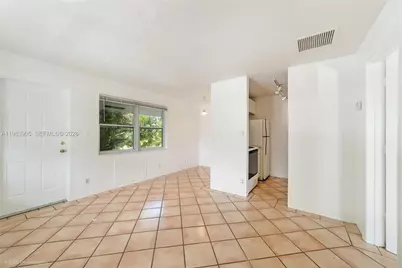 924 NE 17th Ter #1, Fort Lauderdale, FL 33304 - Photo 11