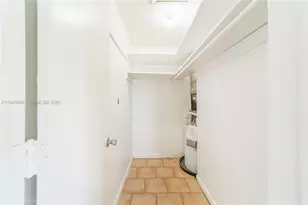 924 NE 17th Terrace, Fort Lauderdale, FL 33304 - Photo 9