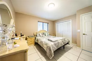930 NW 197th Ave, Pembroke Pines, FL 33029 - Photo 29
