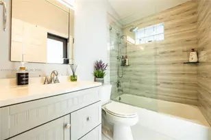 930 NW 197th Ave, Pembroke Pines, FL 33029 - Photo 35