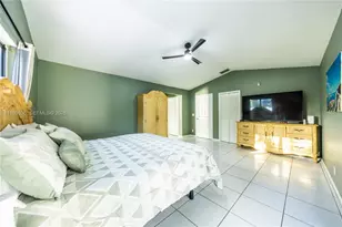 930 NW 197th Ave, Pembroke Pines, FL 33029 - Photo 19