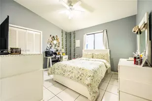 930 NW 197th Ave, Pembroke Pines, FL 33029 - Photo 27