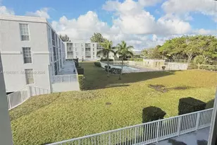 7981 S French Dr, Pembroke Pines, FL 33024 - Photo 3