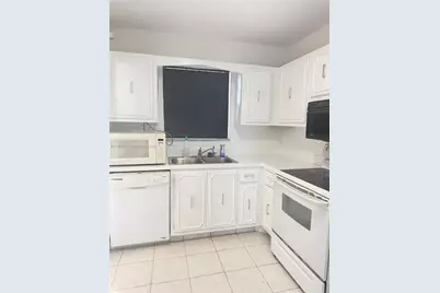 7981 S French Dr #2-203, Pembroke Pines, FL 33024 - Photo 7