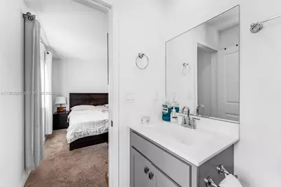 1056 SE 24th Ave, Homestead, FL 33035 - Photo 15