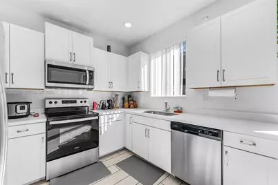 1056 SE 24th Ave, Homestead, FL 33035 - Photo 7