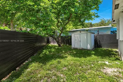 201 Columbus Pkwy, Hollywood, FL 33021 - Photo 37