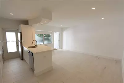 1021 Michigan Ave #8, Miami Beach, FL 33139 - Photo 3
