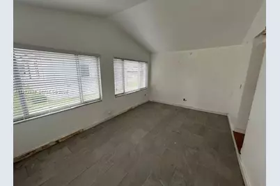 6437 SW 10th St, West Miami, FL 33144 - Photo 11