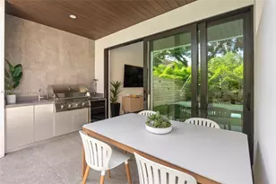 325 SW 16th St, Fort Lauderdale, FL 33315 - Photo 47