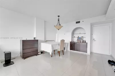 919 Hillcrest Dr #704, Hollywood, FL 33021 - Photo 5