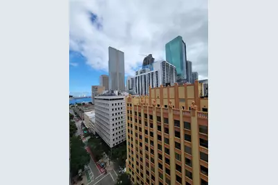 151 SE 1st St #1507, Miami, FL 33131 - Photo 15